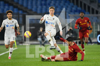 2022-01-20 - Marcin Listkowski (US Lecce) Roger Ibanez (AS Roma)  during the Coppa Italia Frecciarossa round of 16 match between AS Roma vs US Lecce at the Olimpic Stadium in Rome on 20 January 2022. - AS ROMA VS US LECCE - ITALIAN CUP - SOCCER