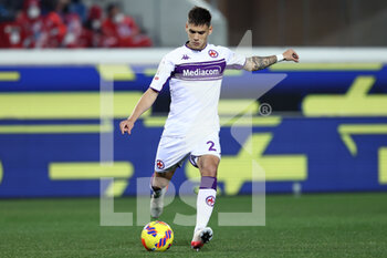 2022-02-10 - Luca Martinez Quarta (ACF Fiorentina) in action - ATALANTA BC VS ACF FIORENTINA - ITALIAN CUP - SOCCER