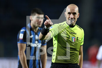 2022-02-10 - The referee Michael Fabbri gestures - ATALANTA BC VS ACF FIORENTINA - ITALIAN CUP - SOCCER