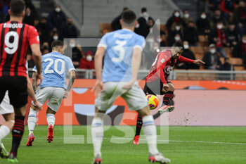 2022-02-09 - Junior Messias of AC Milan in action during the Coppa Italia 2021/22 football match between AC Milan and SS Lazio at Giuseppe Meazza Stadium, Milan, Italy on February 09, 2022 - AC MILAN VS SS LAZIO - ITALIAN CUP - SOCCER