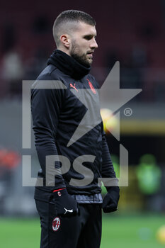 2022-02-09 - Ante Rebic of AC Milan warms up during the Coppa Italia 2021/22 football match between AC Milan and SS Lazio at Giuseppe Meazza Stadium, Milan, Italy on February 09, 2022 - AC MILAN VS SS LAZIO - ITALIAN CUP - SOCCER