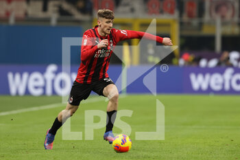 2022-03-01 - Alexis Saelemaekers of AC Milan in action during the Coppa Italia 2021/22 football match between AC Milan and FC Internazionale at Giuseppe Meazza Stadium, Milan, Italy on March 01, 2022 - AC MILAN VS FC INTERNAZIONALE - ITALIAN CUP - SOCCER