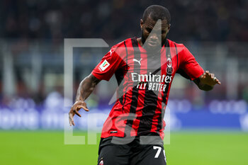 2022-03-01 - Franck Kessie of AC Milan in action during the Coppa Italia 2021/22 football match between AC Milan and FC Internazionale at Giuseppe Meazza Stadium, Milan, Italy on March 01, 2022 - AC MILAN VS FC INTERNAZIONALE - ITALIAN CUP - SOCCER