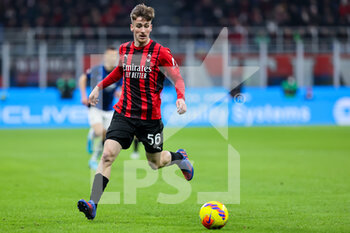 2022-03-01 - Alexis Saelemaekers of AC Milan in action during the Coppa Italia 2021/22 football match between AC Milan and FC Internazionale at Giuseppe Meazza Stadium, Milan, Italy on March 01, 2022 - AC MILAN VS FC INTERNAZIONALE - ITALIAN CUP - SOCCER