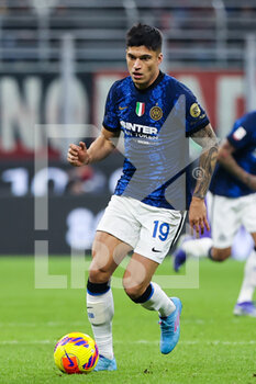 2022-03-01 - Joaquin Correa of FC Internazionale in action during the Coppa Italia 2021/22 football match between AC Milan and FC Internazionale at Giuseppe Meazza Stadium, Milan, Italy on March 01, 2022 - AC MILAN VS FC INTERNAZIONALE - ITALIAN CUP - SOCCER
