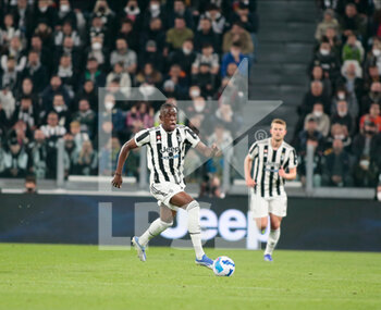 2022-04-20 - Denis Zakaria of Juventus Fc during the Italian Cup, Coppa Italia, semi-finals 2nd leg football match between Juventus FC and ACF Fiorentina on April 20, 2022 at Allianz stadium in Turin, Italy - JUVENTUS FC VS ACF FIORENTINA - ITALIAN CUP - SOCCER