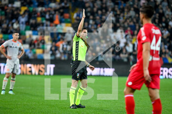 2022-10-19 - The referee of the match Federico Dionisi - UDINESE CALCIO VS AC MONZA - ITALIAN CUP - SOCCER