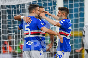 2022-10-20 - Valerio Verre  - Fabio Quagliarella  - Gerard Yepes Laut   (Sampdoria) celebrates after scoring a goal 1 - o - UC SAMPDORIA VS ASCOLI CALCIO - ITALIAN CUP - SOCCER