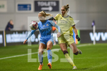 2022-01-23 - Arsenal forward Vivianne Miedema (11) and Manchester City defender Alex Greenwood (5) during the Women's English championship, FA Women's Super League football match between Manchester City and Arsenal FC on January 23, 2022 at the Sport City Academy Stadium in Manchester, England - MANCHESTER CITY VS ARSENAL FC - ENGLISH FA WOMEN'S SUPER LEAGUE - SOCCER