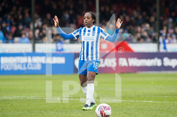 2022-01-23 - Brighton & Hove Albion Women's Forward Danielle Carter (18) during the Women's English championship, FA Women's Super League football match between Brighton and Hove Albion and Chelsea on January 23, 2022 at The People's Pension Stadium, Crawley, England - BRIGHTON AND HOVE ALBION VS CHELSEA - ENGLISH FA WOMEN'S SUPER LEAGUE - SOCCER