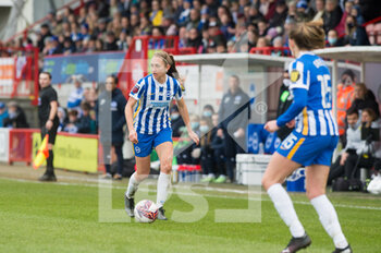 2022-01-23 - Brighton & Hove Albion Women's Midfielder Aileen Whelan (7) during the Women's English championship, FA Women's Super League football match between Brighton and Hove Albion and Chelsea on January 23, 2022 at The People's Pension Stadium, Crawley, England - BRIGHTON AND HOVE ALBION VS CHELSEA - ENGLISH FA WOMEN'S SUPER LEAGUE - SOCCER