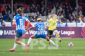 2022-01-23 - Chelsea Women's Midfielder Erin Cuthbert (22) during the Women's English championship, FA Women's Super League football match between Brighton and Hove Albion and Chelsea on January 23, 2022 at The People's Pension Stadium, Crawley, England - BRIGHTON AND HOVE ALBION VS CHELSEA - ENGLISH FA WOMEN'S SUPER LEAGUE - SOCCER