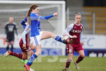2022-01-23 - Leicester City Midfielder Shannon O'Brien during the Women's English championship, FA Women's Super League football match between Leicester CIty and Aston Villa on January 23, 2022 at the Pirelli Stadium, Burton upon Trent, England - LEICESTER CITY VS ASTON VILLA - ENGLISH FA WOMEN'S SUPER LEAGUE - SOCCER