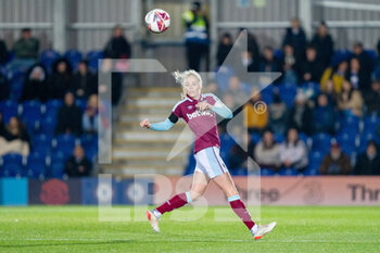 2022-01-26 - Grace Fisk of West Ham United during the Women's English championship, FA Women's Super League football match between Chelsea and West Ham United on January 26, 2022 at Kingsmeadow in Kingston, England - CHELSEA VS WEST HAM UNITED - ENGLISH FA WOMEN'S SUPER LEAGUE - SOCCER