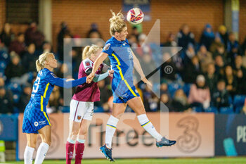 2022-01-26 - Chelsea defender Millie Bright (4) during the Women's English championship, FA Women's Super League football match between Chelsea and West Ham United on January 26, 2022 at Kingsmeadow in Kingston, England - CHELSEA VS WEST HAM UNITED - ENGLISH FA WOMEN'S SUPER LEAGUE - SOCCER