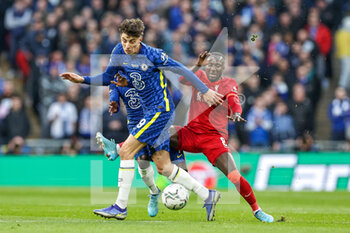 2022-02-27 - Kai Havertz (29) of Chelsea and Naby Keita (8) of Liverpool during the English League Cup, Carabao Cup Final football match between Chelsea and Liverpool on February 27, 2022 at Wembley Stadium in London, England - FINAL - CHELSEA VS LIVERPOOL - ENGLISH LEAGUE CUP - SOCCER