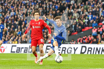 2022-02-27 - Mason Mount (19) of Chelsea and Trent Alexander-Arnold of Liverpool during the English League Cup, Carabao Cup Final football match between Chelsea and Liverpool on February 27, 2022 at Wembley Stadium in London, England - FINAL - CHELSEA VS LIVERPOOL - ENGLISH LEAGUE CUP - SOCCER