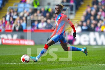 2022-03-20 - Crystal Palace 11 Wilfried Zaha during the English FA Cup, quarter-finals football match between Crystal Palace and Everton on March 20, 2022 at Selhurst Park in London, England - CRYSTAL PALACE VS EVERTON - ENGLISH LEAGUE CUP - SOCCER