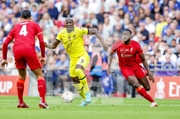 2022-05-14 - Romelu Lukaku (9) of Chelsea battles with Ibrahima Konate (5) of Liverpool during the English FA Cup, Final football match between Chelsea and Liverpool on May 14, 2022 at Wembley Stadium in London, England - FINAL - CHELSEA VS LIVERPOOL - ENGLISH LEAGUE CUP - SOCCER