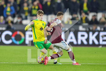 2022-01-12 - Brandon Williams (21) of Norwich City during the English championship Premier League football match between West Ham United and Norwich City on 12 January 2022 at the London Stadium in London, England - WEST HAM UNITED VS NORWICH CITY - ENGLISH PREMIER LEAGUE - SOCCER