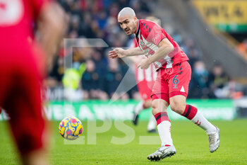 2022-01-15 - Southampton midfielder Oriol Romeu during the English championship Premier League football match between Wolverhampton Wanderers and Southampton on January 15, 2022 at Molineux in Wolverhampton, England - WOLVERHAMPTON WANDERERS VS SOUTHAMPTON - ENGLISH PREMIER LEAGUE - SOCCER