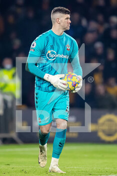 2022-01-15 - Southampton goalkeeper Fraser Forster during the English championship Premier League football match between Wolverhampton Wanderers and Southampton on January 15, 2022 at Molineux in Wolverhampton, England - WOLVERHAMPTON WANDERERS VS SOUTHAMPTON - ENGLISH PREMIER LEAGUE - SOCCER