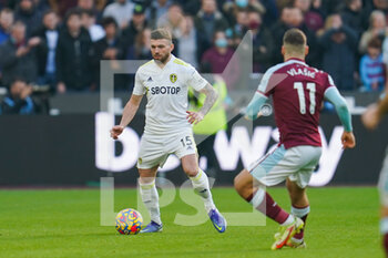 2022-01-16 - Leeds United defender Stuart Dallas during the English championship Premier League football match between West Ham United and Leeds United on January 16, 2022 at the London Stadium in London, England - WEST HAM UNITED VS LEEDS UNITED - ENGLISH PREMIER LEAGUE - SOCCER