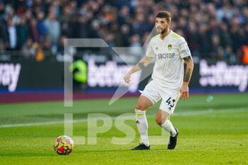 2022-01-16 - Leeds United midfielder Mateusz Klich during the English championship Premier League football match between West Ham United and Leeds United on January 16, 2022 at the London Stadium in London, England - WEST HAM UNITED VS LEEDS UNITED - ENGLISH PREMIER LEAGUE - SOCCER