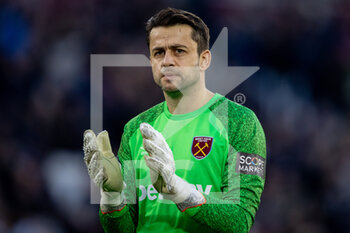 2022-01-16 - West Ham United goalkeeper Lukasz Fabianski during the English championship Premier League football match between West Ham United and Leeds United on January 16, 2022 at the London Stadium in London, England - WEST HAM UNITED VS LEEDS UNITED - ENGLISH PREMIER LEAGUE - SOCCER