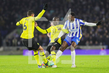 2022-01-19 - Brighton and Hove Albion forward Danny Welbeck (18) battles with Chelsea Defender Thiago Silva and Chelsea Defender Ngolo Kante during the English championship Premier League football match between Brighton and Hove Albion and Chelsea on January 18, 2022 at the American Express Community Stadium in Brighton and Hove, England - BRIGHTON AND HOVE ALBION VS CHELSEA - ENGLISH PREMIER LEAGUE - SOCCER
