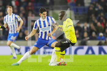 2022-01-19 - Brighton and Hove Albion midfielder Steven Alzate (17) battles with Chelsea Defender Ngolo Kante during the English championship Premier League football match between Brighton and Hove Albion and Chelsea on January 18, 2022 at the American Express Community Stadium in Brighton and Hove, England - BRIGHTON AND HOVE ALBION VS CHELSEA - ENGLISH PREMIER LEAGUE - SOCCER