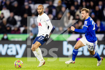 2022-01-19 - Lucas Moura (27) of Tottenham Hotspur and Kiernan Dewsbury-Hall of Leicester during the English championship Premier League football match between Leicester City and Tottenham Hotspur on January 19, 2022 at the King Power Stadium in Leicester, England - LEICESTER CITY VS TOTTENHAM HOTSPUR - ENGLISH PREMIER LEAGUE - SOCCER