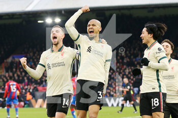 2022-01-24 - Liverpool midfielder Fabinho (3) celebrates his goal 1-3 with teammates during the English championship Premier League football match between Crystal Palace and Liverpool on January 23, 2022 at Selhurst Park in London, England - CRYSTAL PALACE VS LIVERPOOL - ENGLISH PREMIER LEAGUE - SOCCER
