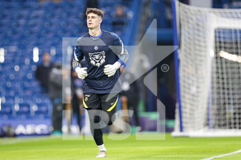 2022-01-23 - Kepa Arrizabalaga (1) of Chelsea warms up during the English championship Premier League football match between Chelsea and Tottenham Hotspur on January 23, 2022 at Stamford Bridge in London, England - CHELSEA VS TOTTENHAM HOTSPUR - ENGLISH PREMIER LEAGUE - SOCCER