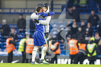 2022-01-23 - Thomas Tuchel Manager of Chelsea celebrates with Thiago Silva (6) of Chelsea at full time during the English championship Premier League football match between Chelsea and Tottenham Hotspur on January 23, 2022 at Stamford Bridge in London, England - CHELSEA VS TOTTENHAM HOTSPUR - ENGLISH PREMIER LEAGUE - SOCCER