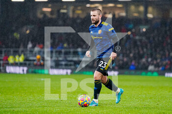 2022-02-08 - Manchester United defender Luke Shaw during the English championship Premier League football match between Burnley and Manchester United on February 8, 2022 at Turf Moor in Burnley, England - BURNLEY VS MANCHESTER UNITED - ENGLISH PREMIER LEAGUE - SOCCER