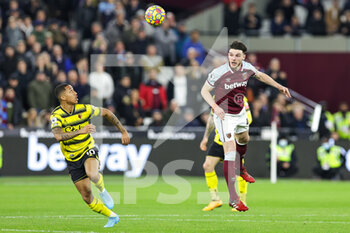 2022-02-08 - Declan Rice (41) of West Ham United heads the ball during the English championship Premier League football match between West Ham United and Watford on February 8, 2022 at the London Stadium in London, England - WEST HAM UNITED VS WATFORD - ENGLISH PREMIER LEAGUE - SOCCER