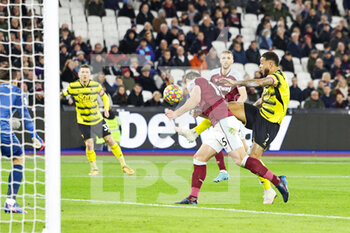 2022-02-08 - Joshua King (7) of Watford shoots towards the goal during the English championship Premier League football match between West Ham United and Watford on February 8, 2022 at the London Stadium in London, England - WEST HAM UNITED VS WATFORD - ENGLISH PREMIER LEAGUE - SOCCER