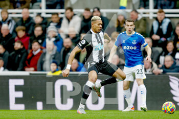 2022-02-08 - Newcastle United forward Joelinton during the English championship Premier League football match between Newcastle United and Everton on February 8, 2022 at St James's Park in Newcastle, England - NEWCASTLE UNITED VS EVERTON - ENGLISH PREMIER LEAGUE - SOCCER