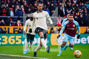 2022-02-13 - Liverpool defender Joel Matip during the English championship Premier League football match between Burnley and Liverpool on February 13, 2022 at Turf Moor in Burnley, England - BURNLEY VS LIVERPOOL - ENGLISH PREMIER LEAGUE - SOCCER