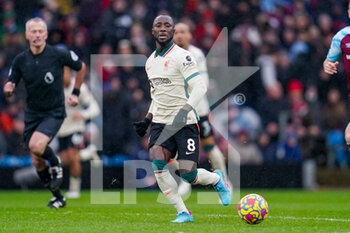 2022-02-13 - Liverpool midfielder Naby Keita during the English championship Premier League football match between Burnley and Liverpool on February 13, 2022 at Turf Moor in Burnley, England - BURNLEY VS LIVERPOOL - ENGLISH PREMIER LEAGUE - SOCCER