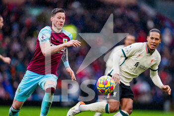 2022-02-13 - Burnley forward Wout Weghorst during the English championship Premier League football match between Burnley and Liverpool on February 13, 2022 at Turf Moor in Burnley, England - BURNLEY VS LIVERPOOL - ENGLISH PREMIER LEAGUE - SOCCER