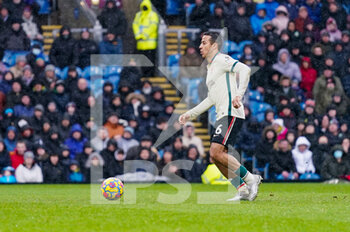 2022-02-13 - Liverpool midfielder Thiago Alcantara during the English championship Premier League football match between Burnley and Liverpool on February 13, 2022 at Turf Moor in Burnley, England - BURNLEY VS LIVERPOOL - ENGLISH PREMIER LEAGUE - SOCCER