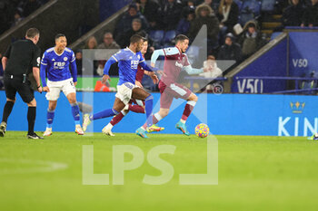 2022-02-13 - West Ham United midfielder Tomas Soucek (28) during the English championship Premier League football match between Leicester City and West Ham United on February 13, 2022 at the King Power Stadium in Leicester, England - LEICESTER CITY VS WEST HAM UNITED - ENGLISH PREMIER LEAGUE - SOCCER
