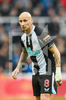 2022-02-13 - Newcastle United's Jonjo Shelvey during the English championship Premier League football match between Newcastle United and Aston Villa on February 13, 2022 at St James' Park in Newcastle, England - NEWCASTLE UNITED VS ASTON VILLA - ENGLISH PREMIER LEAGUE - SOCCER