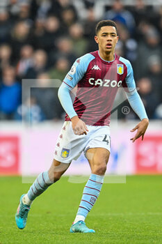 2022-02-13 - Aston Villa's Jacob Ramsey during the English championship Premier League football match between Newcastle United and Aston Villa on February 13, 2022 at St James' Park in Newcastle, England - NEWCASTLE UNITED VS ASTON VILLA - ENGLISH PREMIER LEAGUE - SOCCER