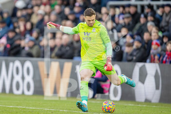 2022-02-19 - Crystal Palace goalkeeper Jack Butland during the English championship Premier League football match between Crystal Palace and Chelsea on February 19, 2022 at Selhurst Park in London, England - CRYSTAL PALACE VS CHELSEA - ENGLISH PREMIER LEAGUE - SOCCER