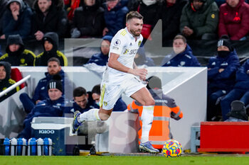 2022-02-23 - Leeds United defender Stuart Dallas during the English championship Premier League football match between Liverpool and Leeds United on February 23, 2022 at Anfield stadium in Liverpool, England - LIVERPOOL VS LEEDS UNITED - ENGLISH PREMIER LEAGUE - SOCCER