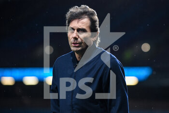 2022-02-23 - Tottenham Hotspur's manager Antonio Conte before the English championship Premier League football match between Burnley and Tottenham Hotspur on February 23, 2022 at Turf Moor in Burnley, England - BURNLEY VS TOTTENHAM HOTSPUR - ENGLISH PREMIER LEAGUE - SOCCER