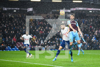 2022-02-23 - Burnley forward Jay Rodriguez (19) during the English championship Premier League football match between Burnley and Tottenham Hotspur on February 23, 2022 at Turf Moor in Burnley, England - BURNLEY VS TOTTENHAM HOTSPUR - ENGLISH PREMIER LEAGUE - SOCCER